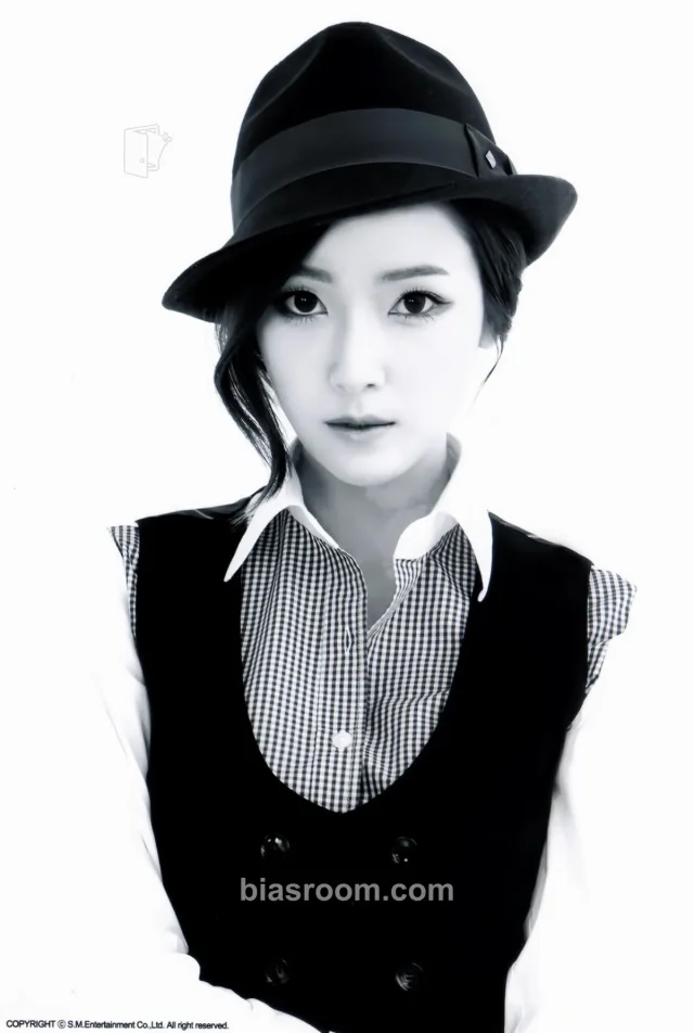 Girls' Generation - Jessica - Mr.Mr. Album B version large photocard EverySing pop-up store