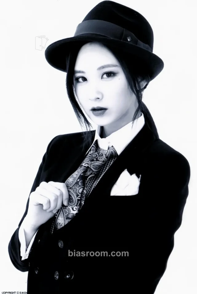 Girls' Generation - Seohyun - Mr.Mr. Album B version large photocard EverySing pop-up store