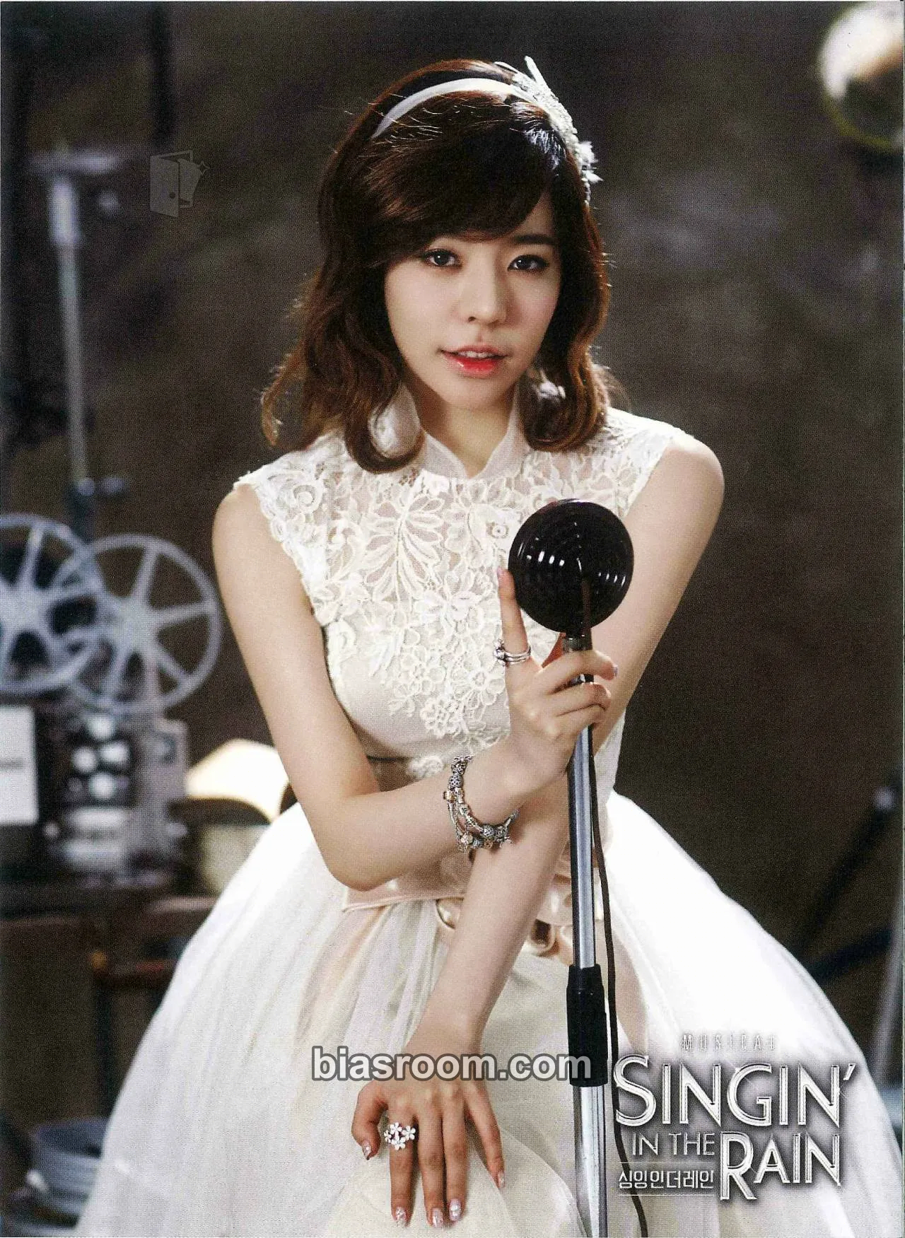 Sunny Singing in the Rain - (Sunny Musical) Photocard - Girls' Generation - Girls' Generation K-pop photocard