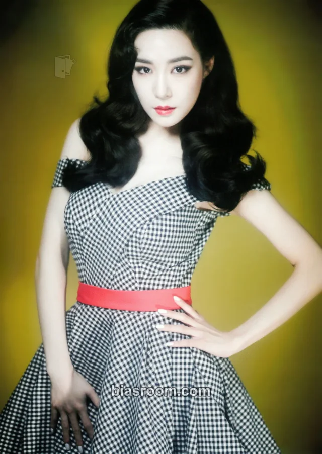 Girls' Generation - Tiffany - Lion Heart Album postcard set