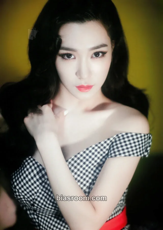 Girls' Generation - Tiffany - Lion Heart Album postcard set