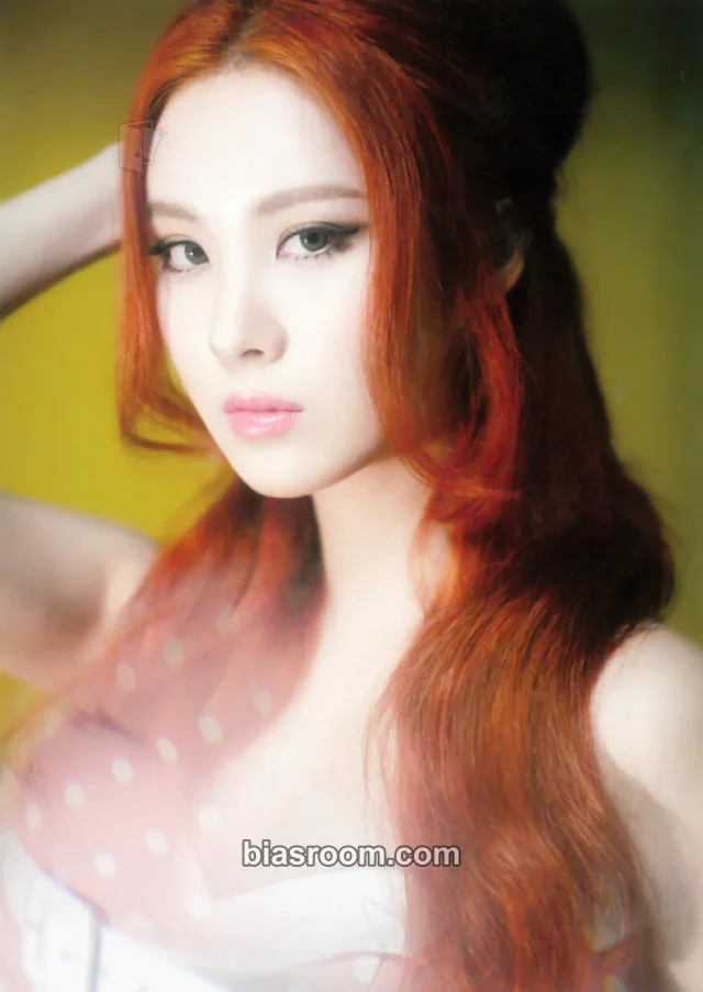 Girls' Generation - Seohyun - Lion Heart Album postcard set