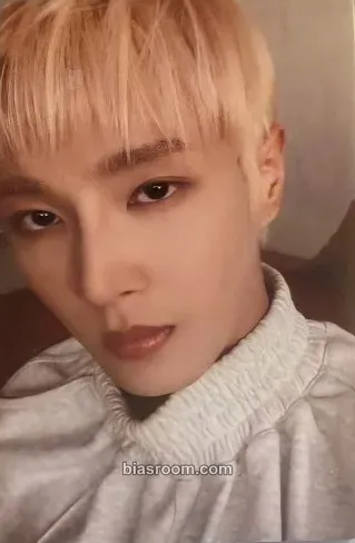 Wenhan Li Wenhan 2nd EP <Falling Off> Photocard - UNIQ - UNIQ K-pop photocard