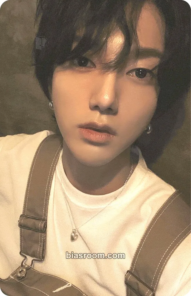 Yesung SMTOWN Live 2022: SMCU Express Photocard - SUPER JUNIOR - SUPER JUNIOR K-pop photocard