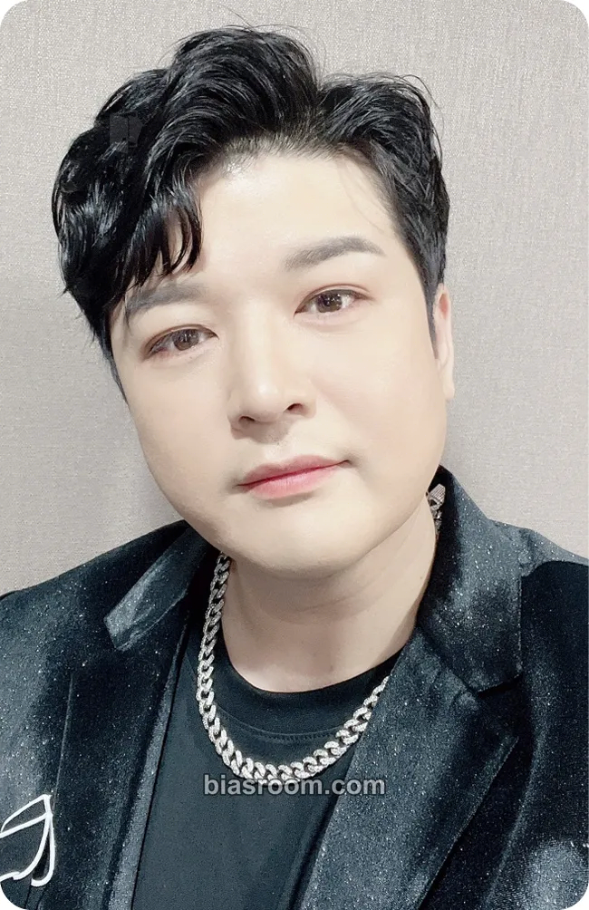 Shindong SMTOWN Live 2022: SMCU Express Photocard - SUPER JUNIOR - SUPER JUNIOR K-pop photocard