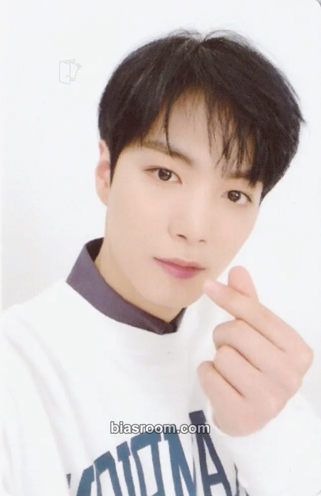JR 3rd Official Fanclub Photocard - NU'EST - NU'EST K-pop photocard