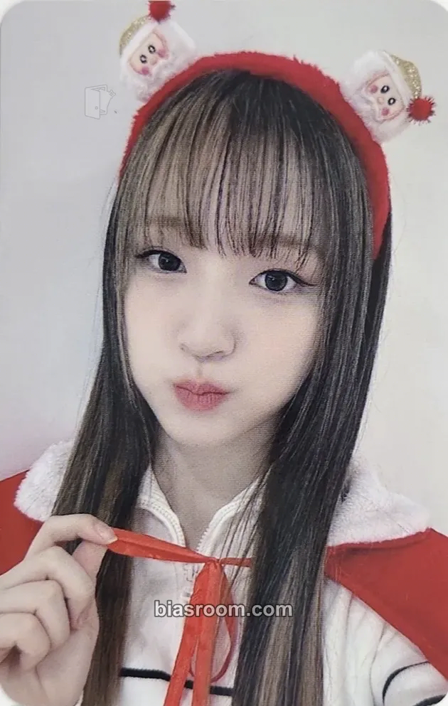 Yunha CURIOUS Photocard - UNIS - UNIS K-pop photocard
