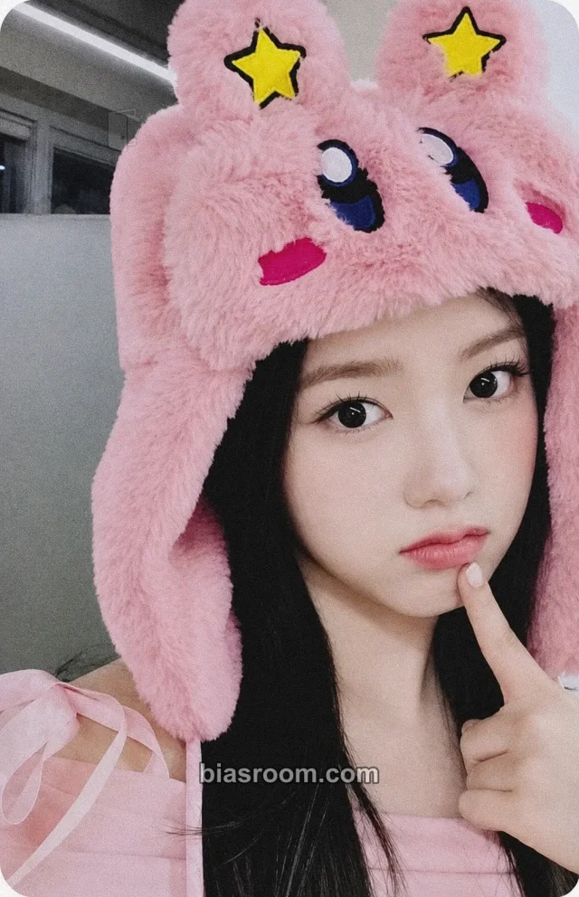 UNIS - Elisia - CURIOUS Album video call (fancall) hellolive round 3 1:1