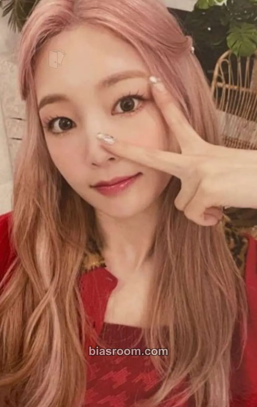 Yeonhee Punch Time 2nd Fanmeeting Photocard - Rocket Punch - Rocket Punch K-pop photocard