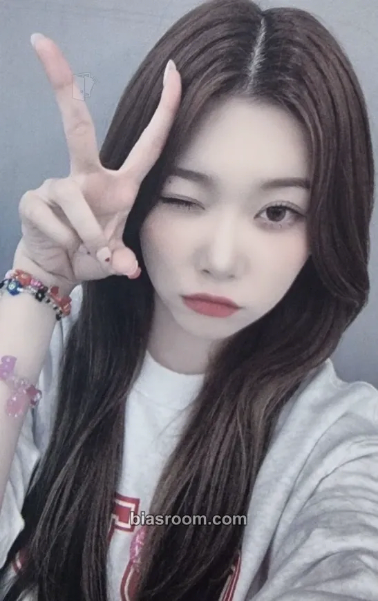 Tsuki The Billage of Perception: Chapter Three Photocard - Billlie - Billlie K-pop photocard