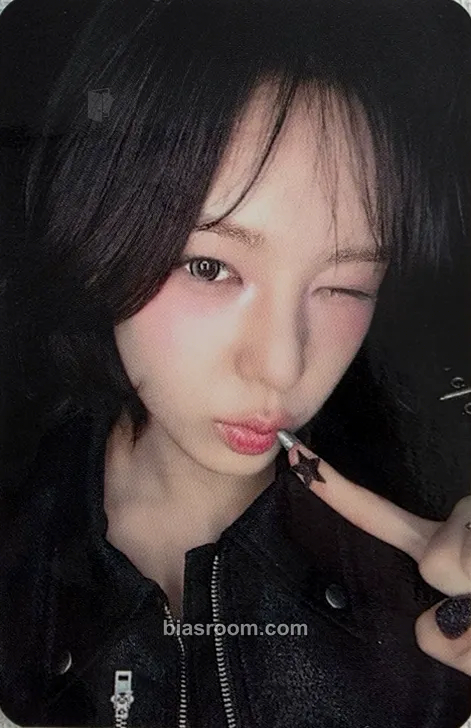 Ryu Sarang Set The Tempo Photocard - izna - izna K-pop photocard