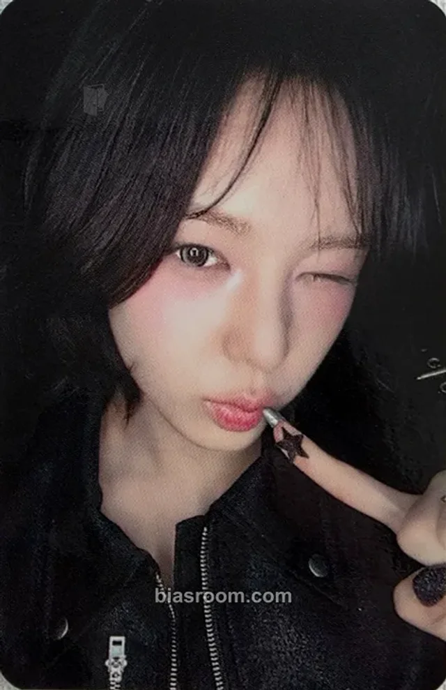 izna - Ryu Sarang - Set The Tempo Album olive young mnet plus merch lucky draw (LD) purchase benefit round 1 unit version offline