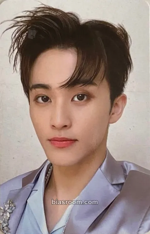 Mark Beyond LIVE – "Hot! Summer Dream" Online Fanmeeting Photocard - NCT DREAM - NCT DREAM K-pop photocard