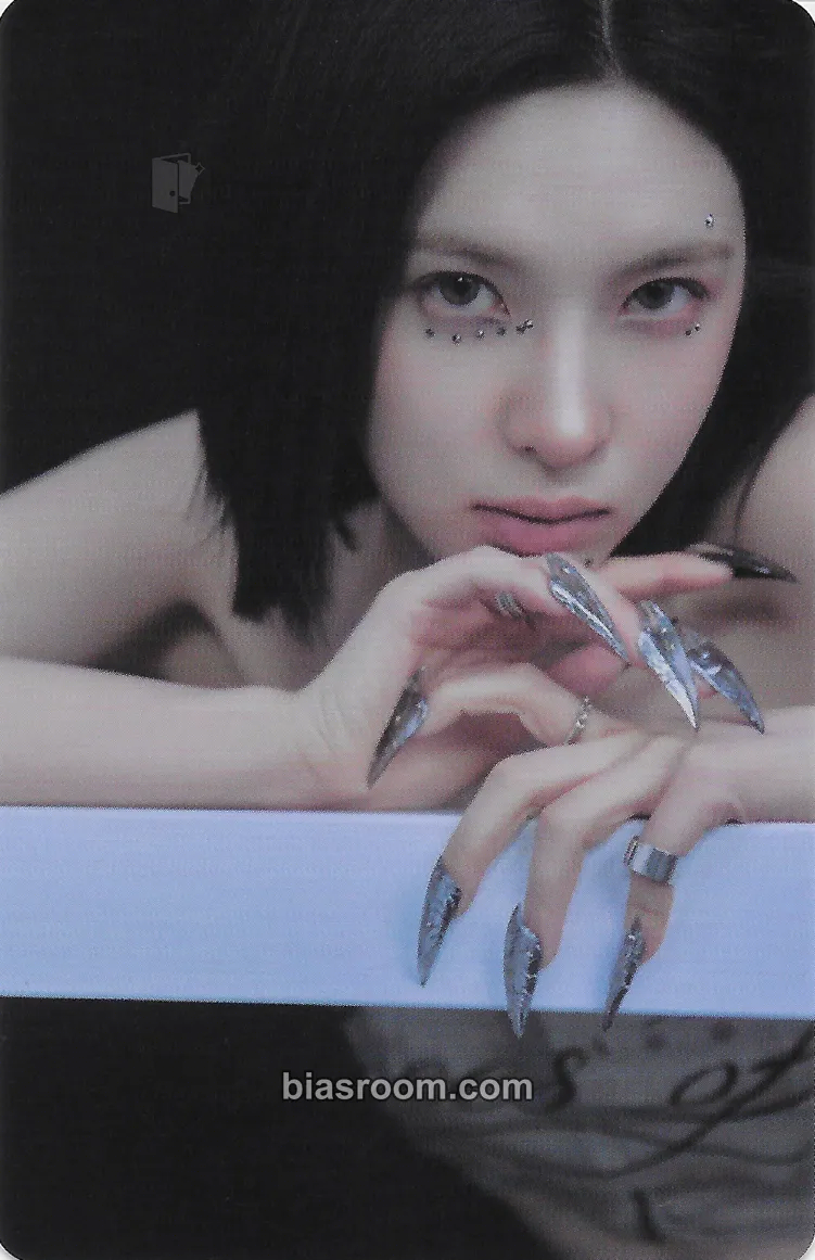 Bae Heavy Serenade Photocard - NMIXX - NMIXX K-pop photocard