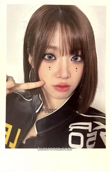 Nien Performante Photocard - tripleS - tripleS K-pop photocard