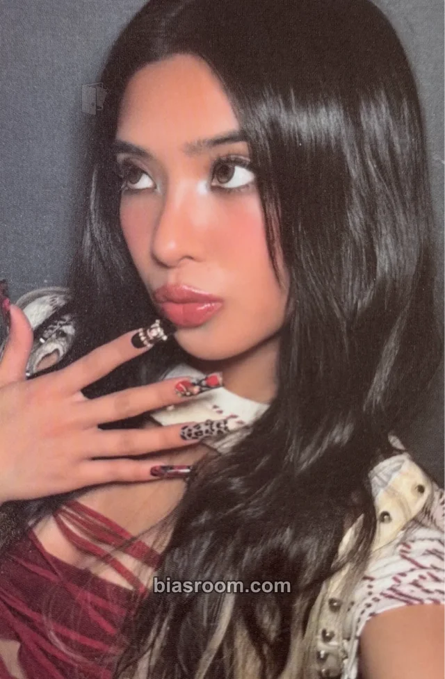 KATSEYE - Sophia - ICONIC BY MISTAKE Album merch photocard photocard set