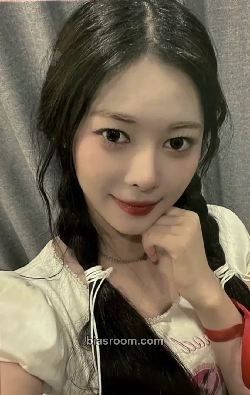 Dahyun Muhan Photocard - tripleS - tripleS K-pop photocard