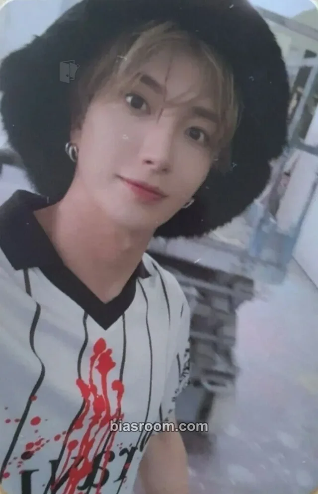 Leeteuk SUPER JUNIOR 2022 Winter SMTOWN: SMCU Palace K-pop photocard