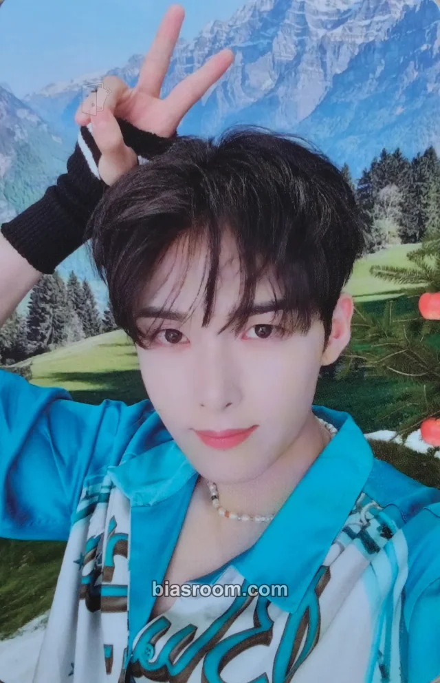 Ryeowook SUPER JUNIOR 2022 Winter SMTOWN: SMCU Palace K-pop photocard