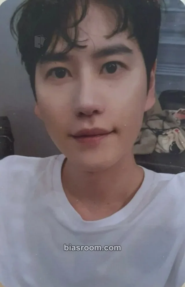 Kyuhyun SUPER JUNIOR 2022 Winter SMTOWN: SMCU Palace K-pop photocard
