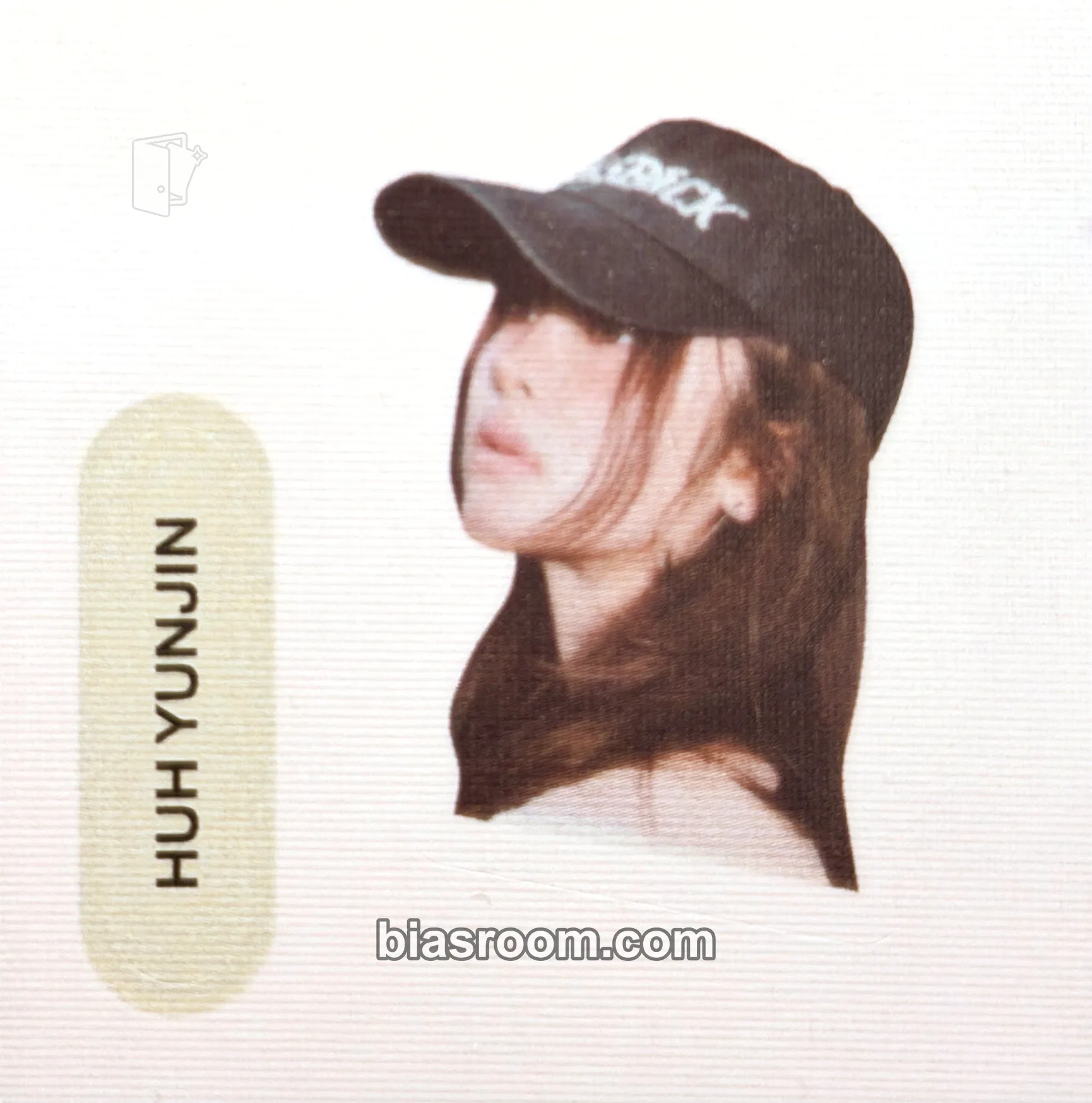 Huh Yunjin CRAZY Photocard - LE SSERAFIM - LE SSERAFIM K-pop photocard