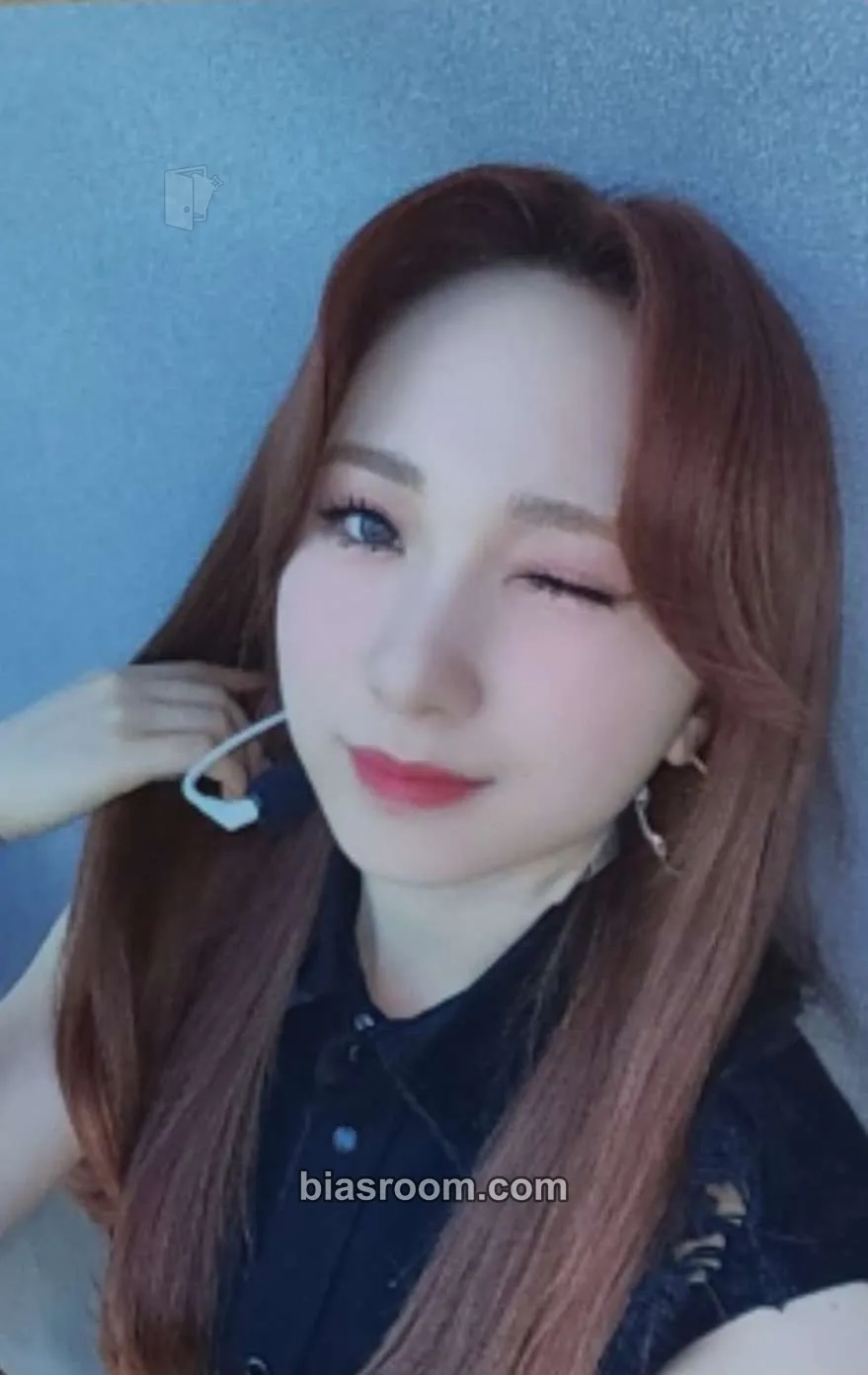 Juri Blue Punch Photocard - Rocket Punch - Rocket Punch K-pop photocard