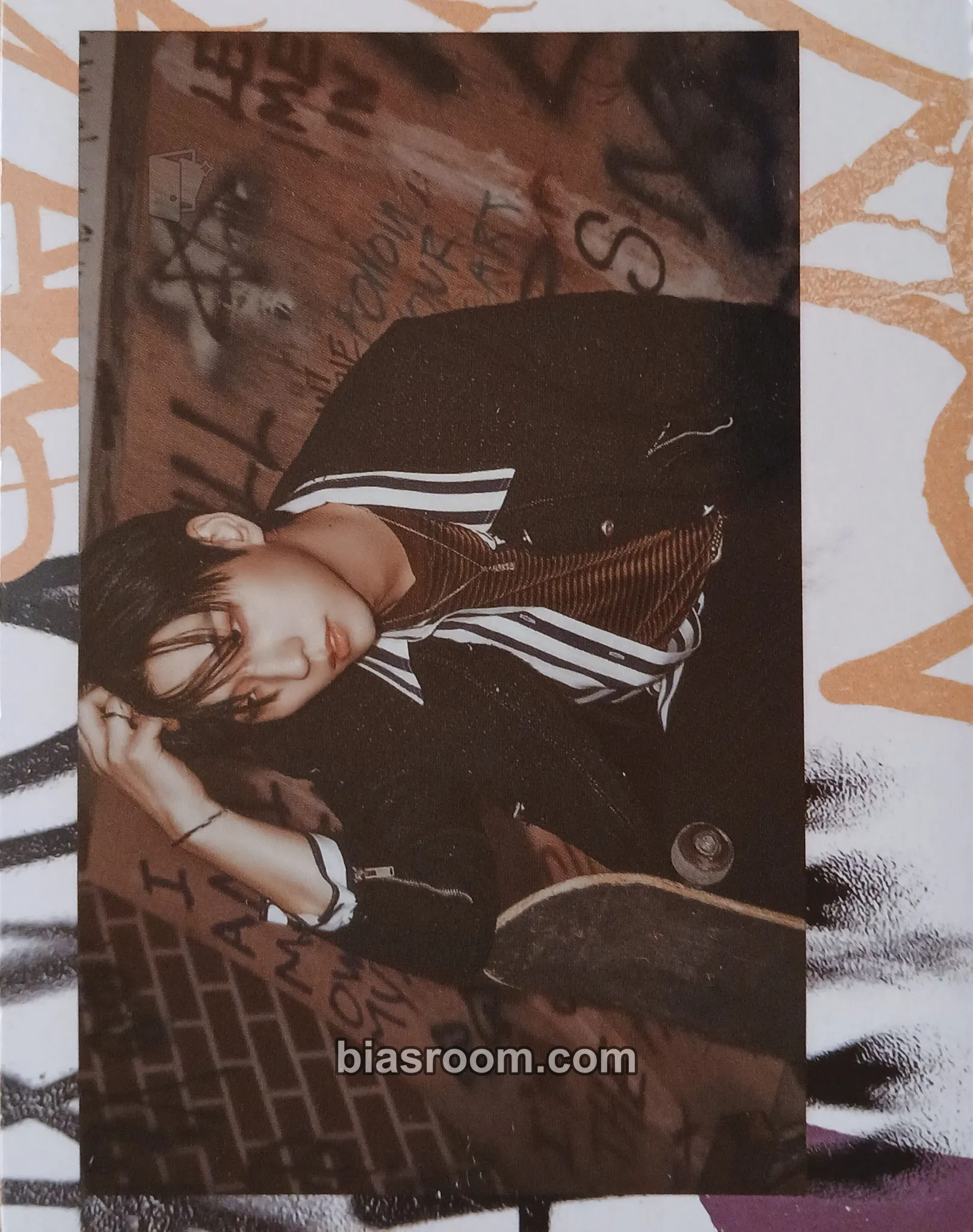 Gunil Troubleshooting Photocard - Xdinary Heroes - Xdinary Heroes K-pop photocard