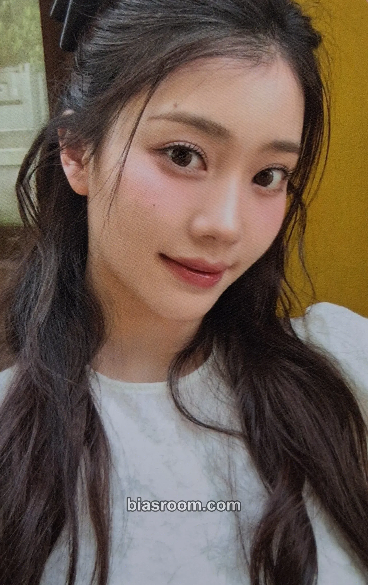 Xiaoting 2026 Season's Greetings: Between Friends & Forever Photocard - Kep1er - Kep1er K-pop photocard