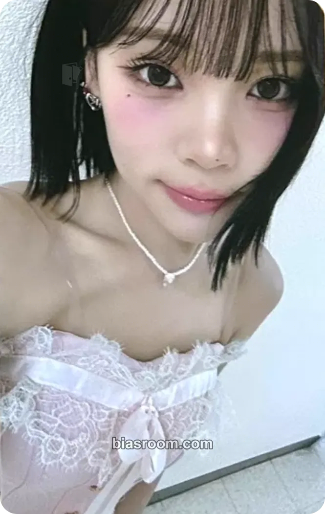 Sihyeon Can't Hide Anymore Photocard - CSR - CSR K-pop photocard