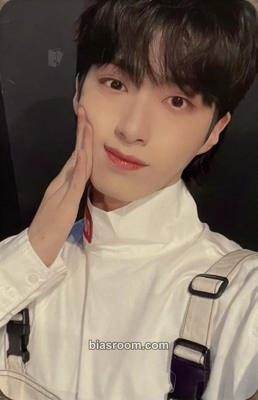 Xion BLOOD MOON Photocard - ONEUS - ONEUS K-pop photocard