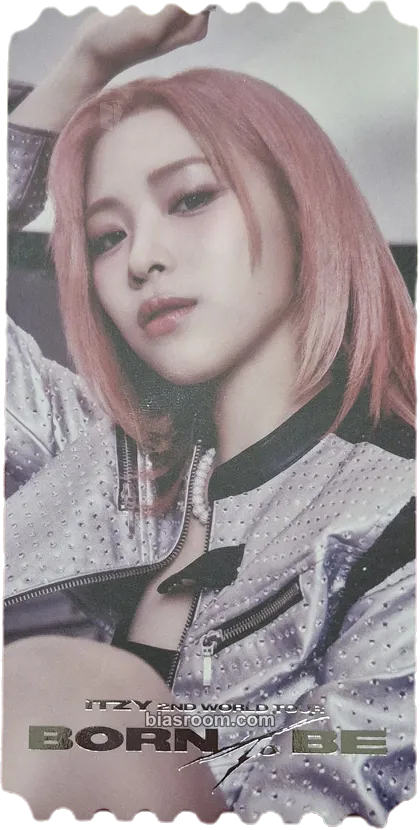 Ryujin ITZY 2nd World Tour 'Born To Be' Photocard - ITZY - ITZY K-pop photocard