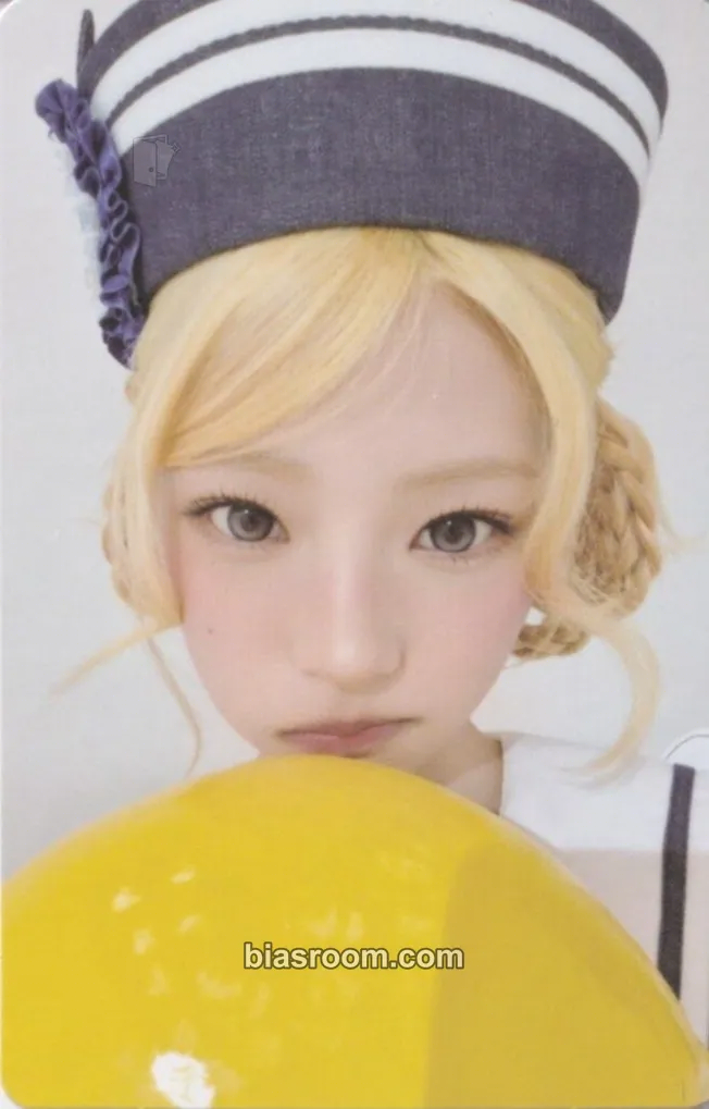 Stella Lemon Tang Photocard - Hearts2Hearts - Hearts2Hearts K-pop photocard