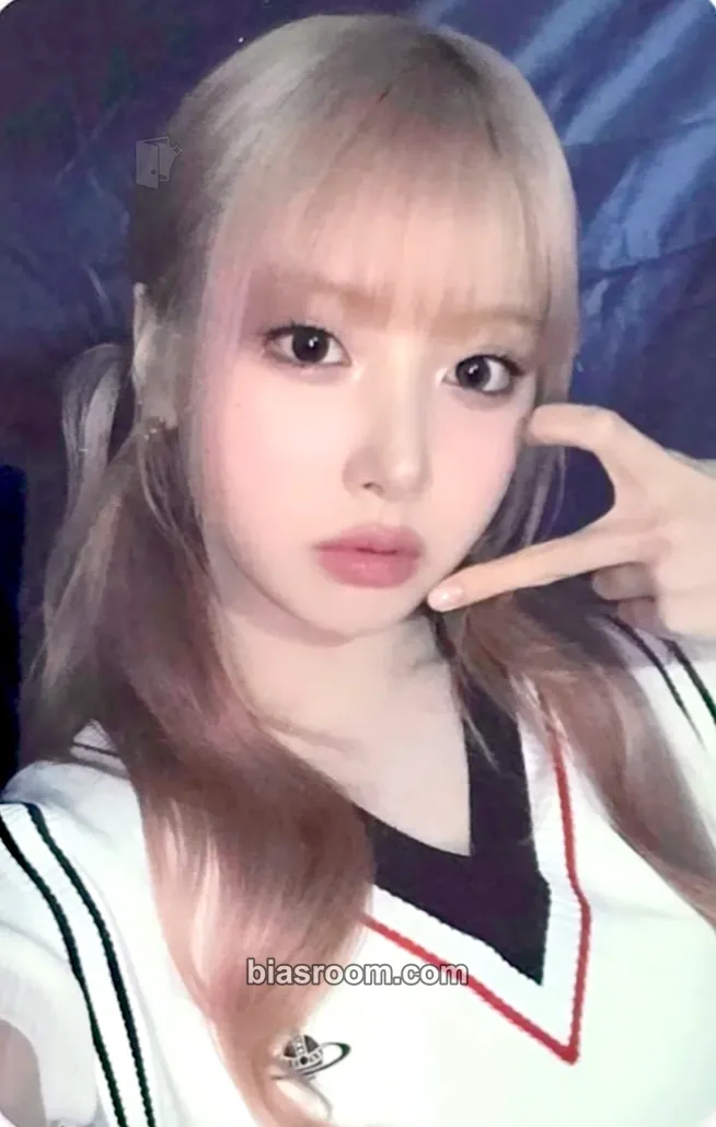 Jiwoo Fe3O4: STICK OUT Photocard - NMIXX - NMIXX K-pop photocard