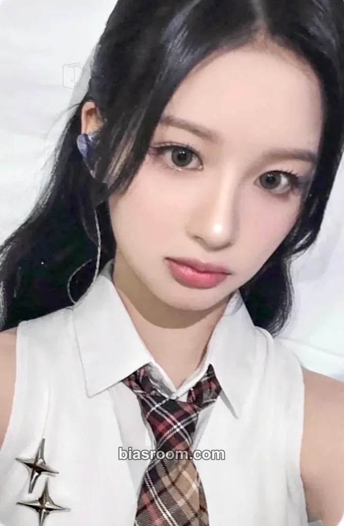 Sullyoon Fe3O4: STICK OUT Photocard - NMIXX - NMIXX K-pop photocard