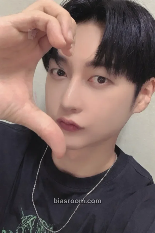 BE:MAX - Sihoo - RUSH Album jump up video call (fancall)