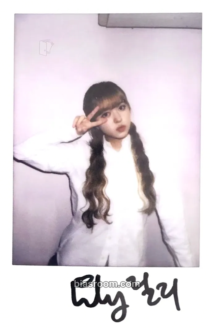 Lily Fe3O4: STICK OUT Photocard - NMIXX - NMIXX K-pop photocard