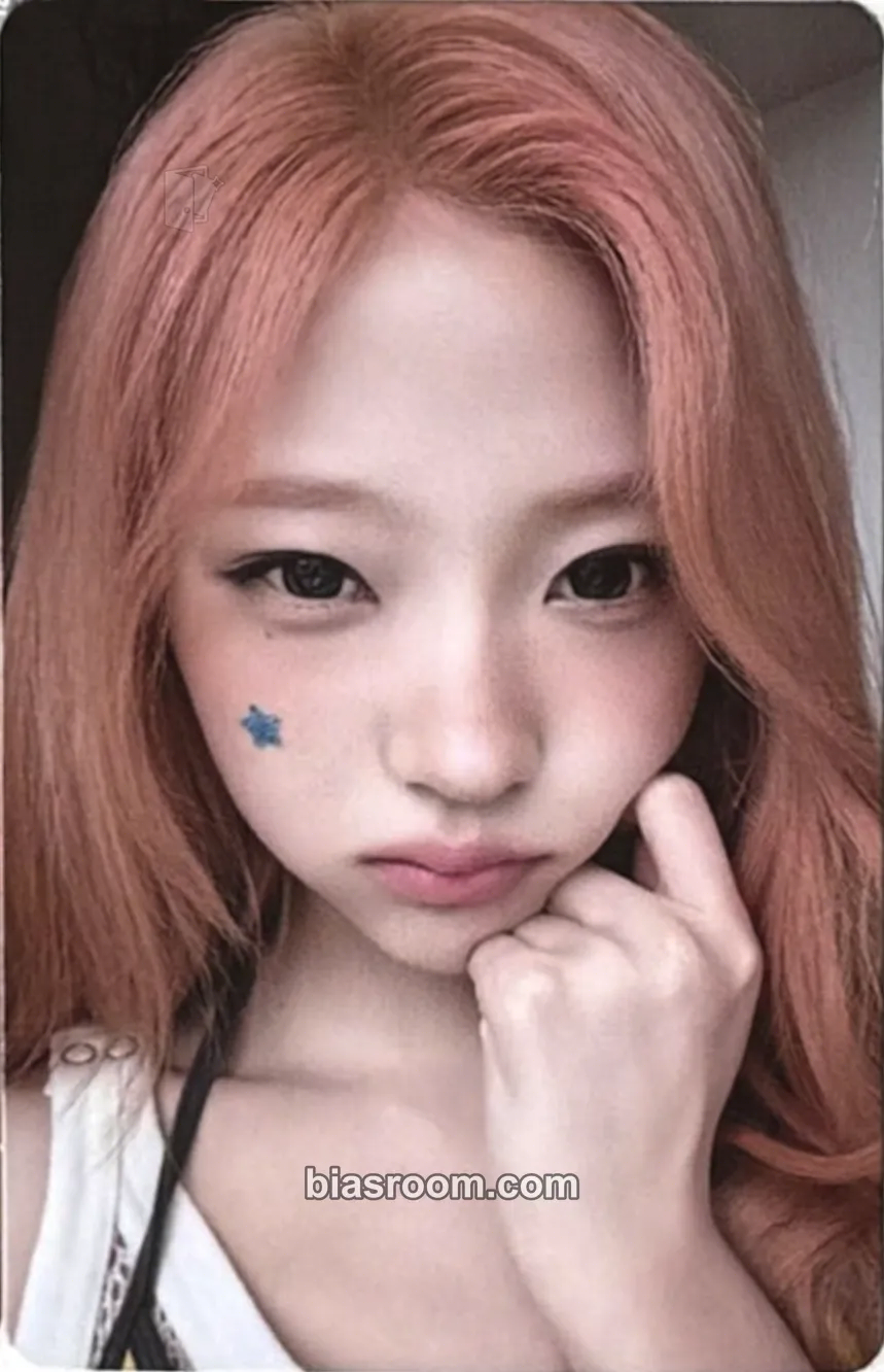 Stella Lemon Tang Photocard - Hearts2Hearts - Hearts2Hearts K-pop photocard