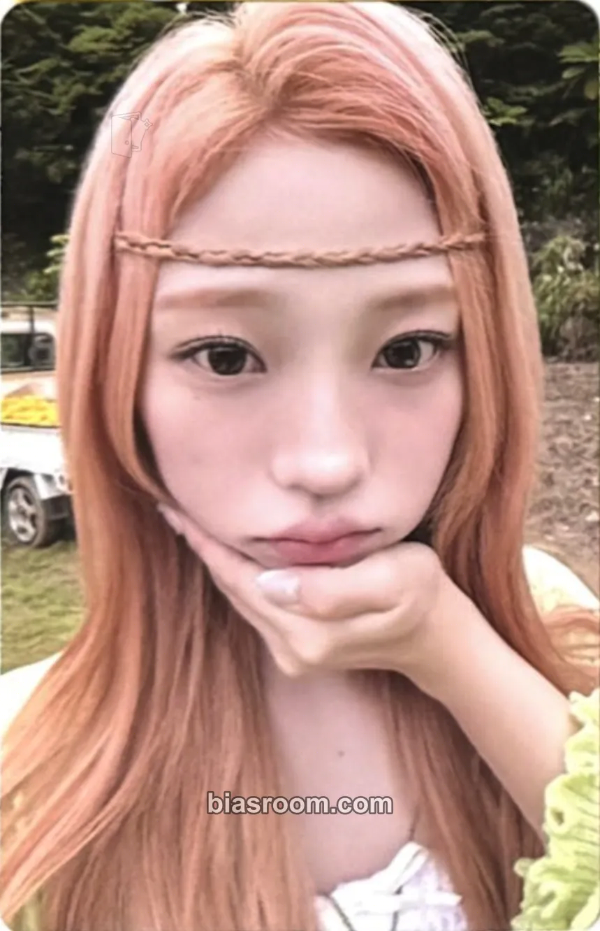 Stella Lemon Tang Photocard - Hearts2Hearts - Hearts2Hearts K-pop photocard