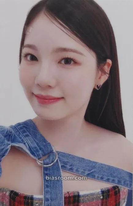 Ayaka NiziU Debut 3rd Anniversary official goods Photocard - NiziU - NiziU K-pop photocard