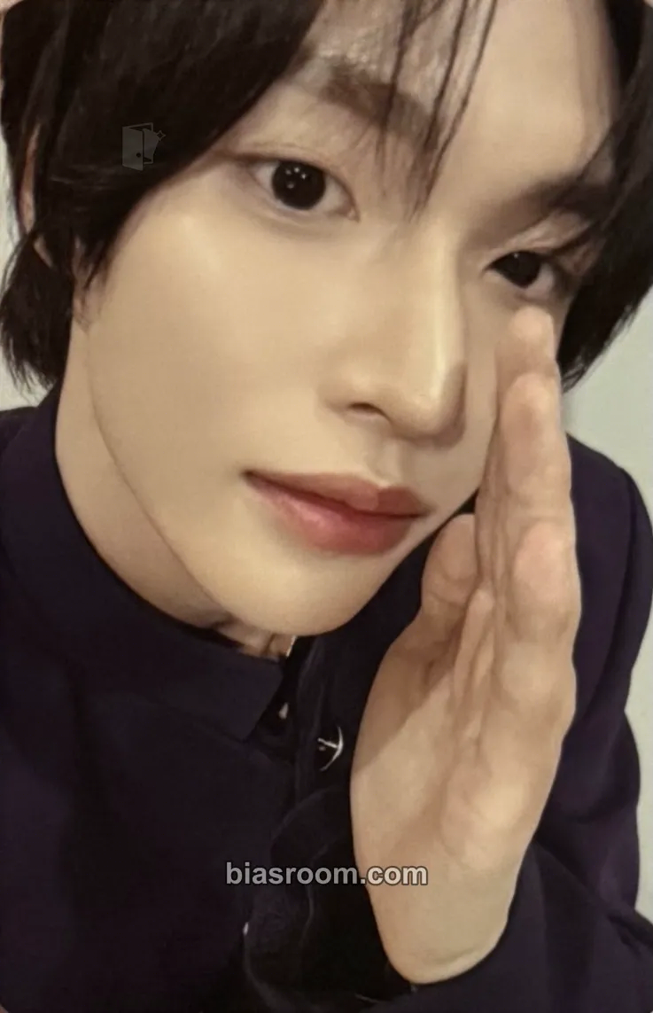 Wonbin HUG MD Photocard - RIIZE - RIIZE K-pop photocard