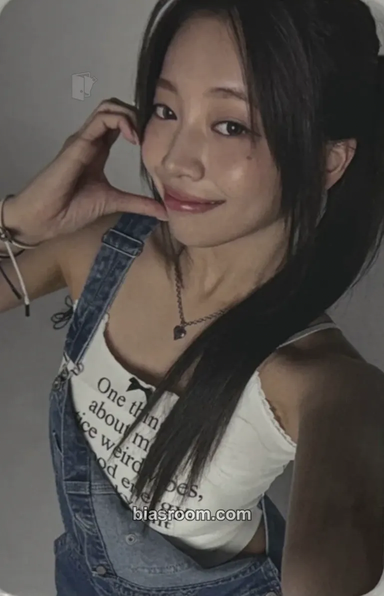 Nana ITTA Magazine UNIS ver. Photocard - UNIS - UNIS K-pop photocard