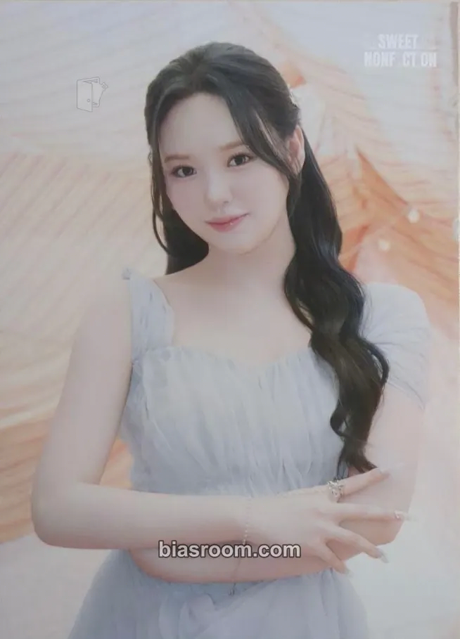 Rio “Sweet Nonfiction” official goods Photocard - NiziU - NiziU K-pop photocard