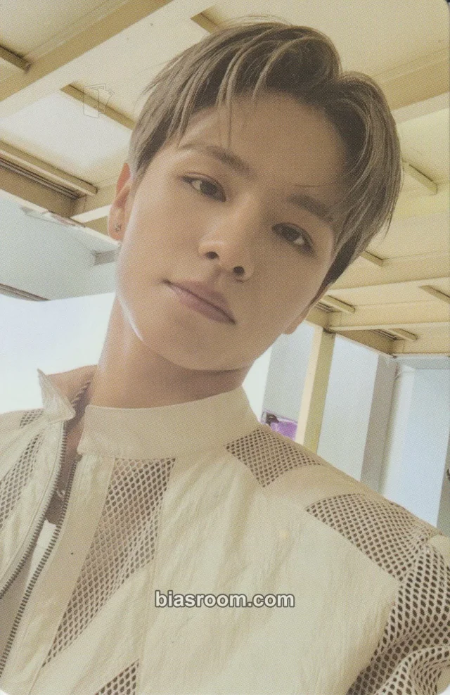 LE'V - LE'V - A.I. BAE Album album photocard