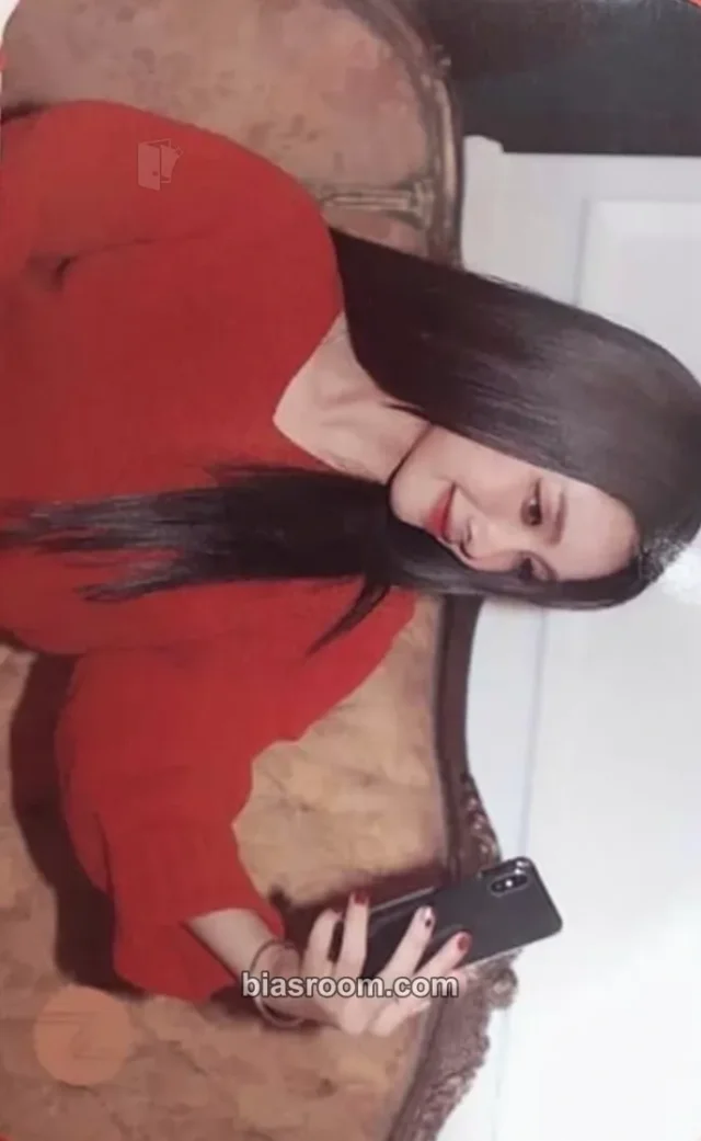Z-Girls - Queen - It's Christmas! Album album photocard horizontal