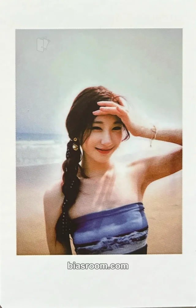 ITZY - Chaeryeong - 2022: Best Friends Forever Season's Greetings Other season's greetings pop-up store photocard set polaroid merch photocard mini carrier