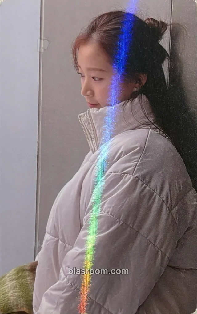 Kim Hyerim - Kim Hyerim - Kim Hyerim - VOICE POCA (2024 Mini calendar) Other february holographic (hologram) photocard calendar