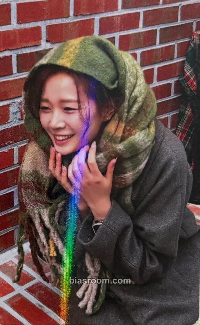 Kim Hyerim - Kim Hyerim - Kim Hyerim - VOICE POCA (2024 Mini calendar) Other june holographic (hologram) photocard calendar