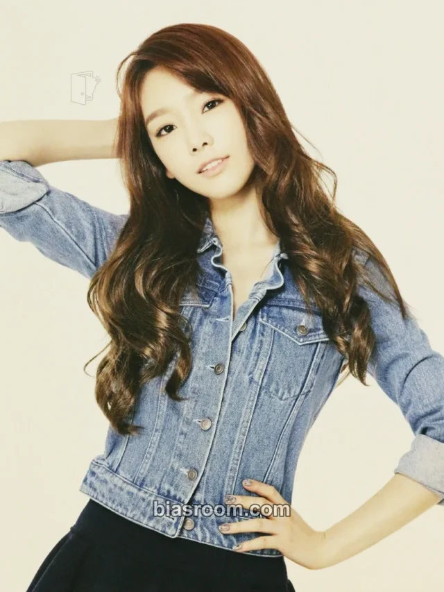 Girls' Generation - Taeyeon - SMTown Live World Tour IV Event postcard set concert