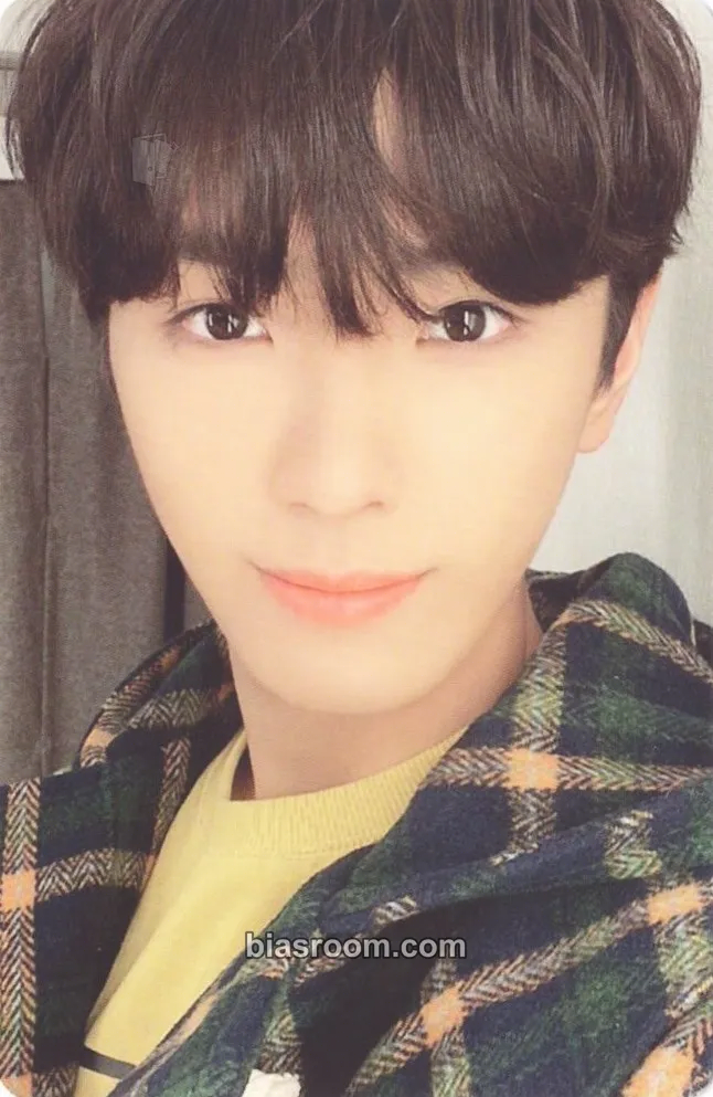 Yonghee Official 2nd Generation Fanclub Photocard - CIX - CIX K-pop photocard
