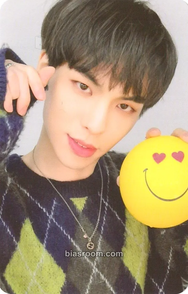 BX HELLO Chapter Ø. Hello, Strange Dream Photocard - CIX - CIX K-pop photocard